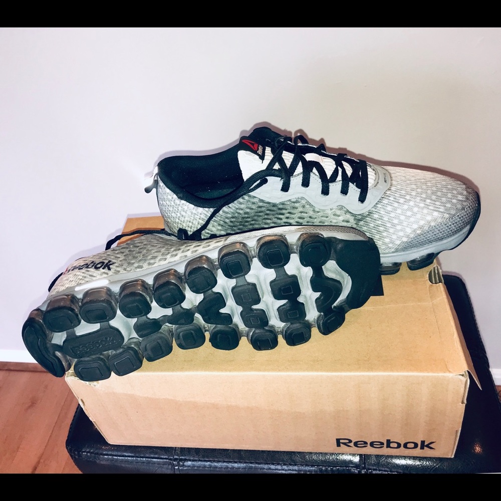Men’s Reebok Jetfuse Thunder Running Shoes-Sz 12